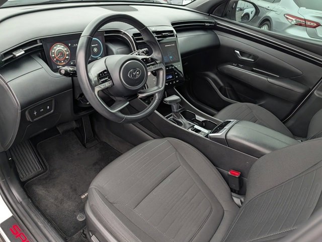 Used 2023 Hyundai Santa Cruz SEL Premium image 9