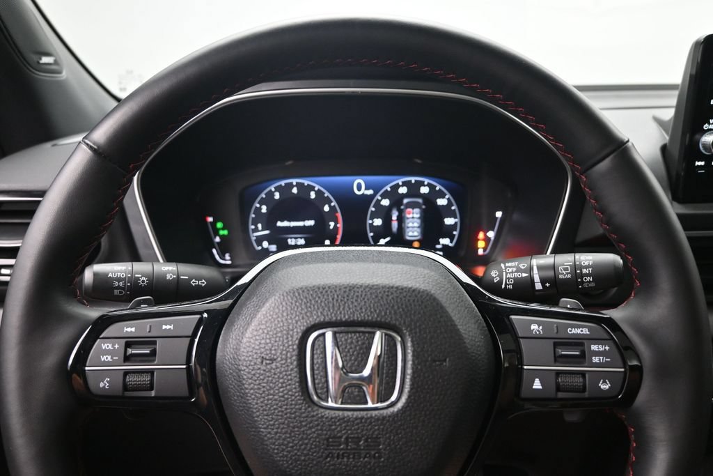 Used 2025 Honda Pilot Black Edition image 14