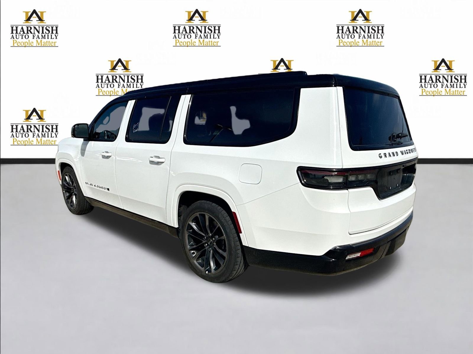 Used 2024 Jeep Grand Wagoneer L Series II w/ Quick Order Packagew 28T image 3