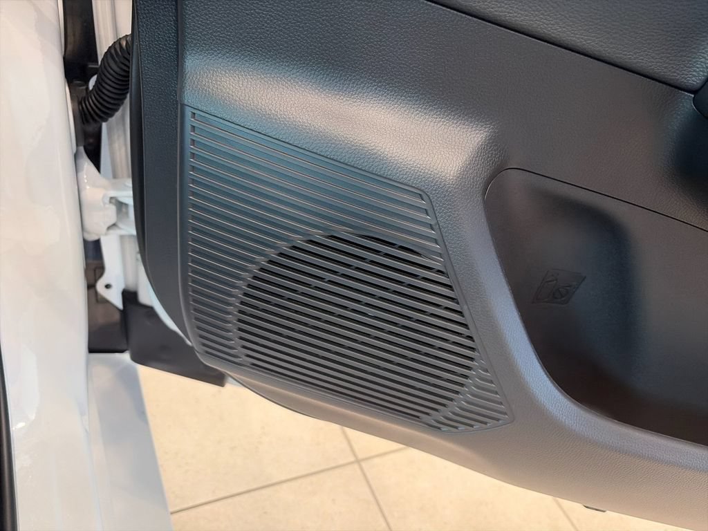 New 2026 Toyota Prius Plug-In Hybrid FWD image 19