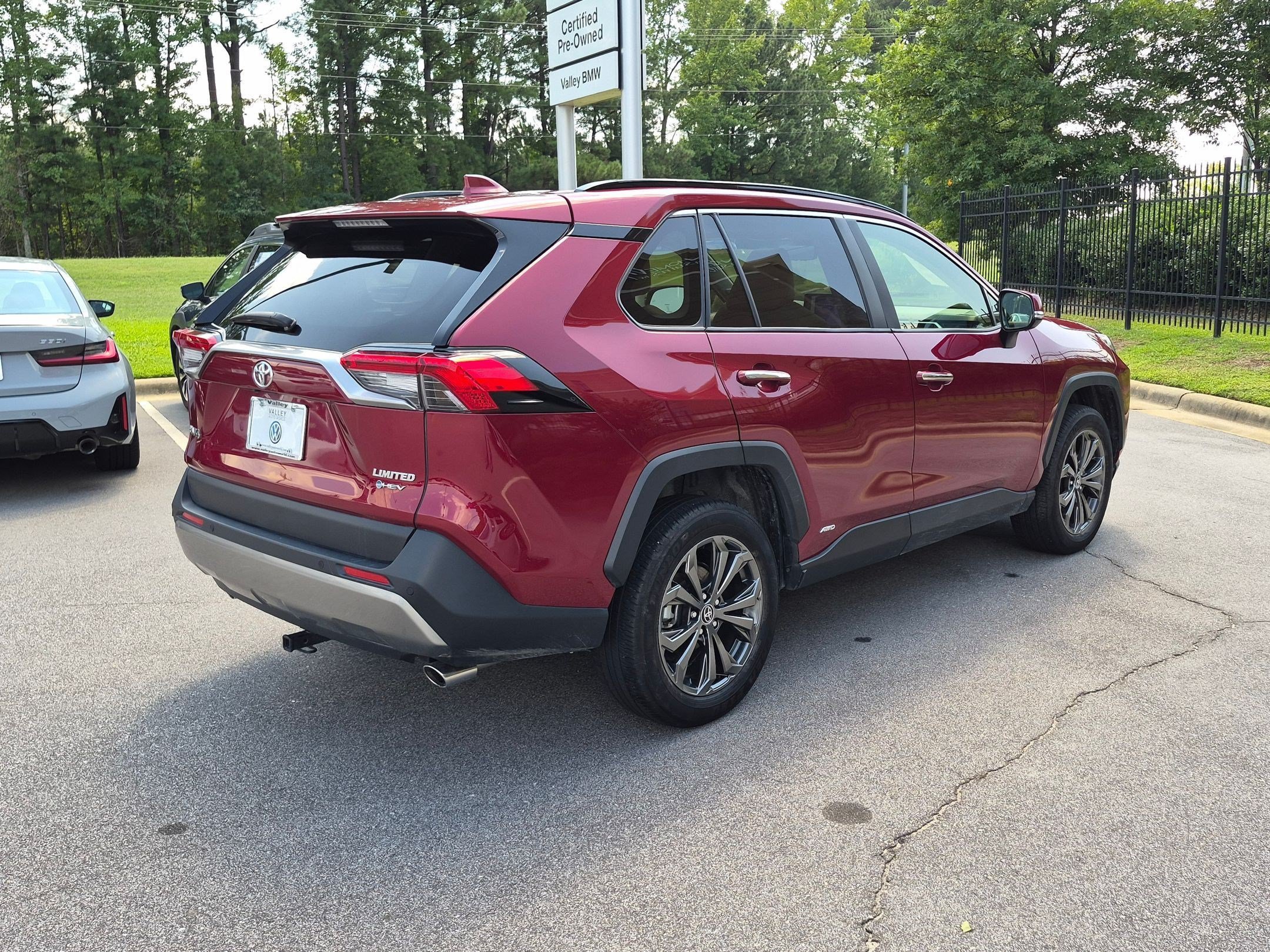 Used 2025 Toyota RAV4 Limited w/ Advanced Technology Package AWD/4WD image 3