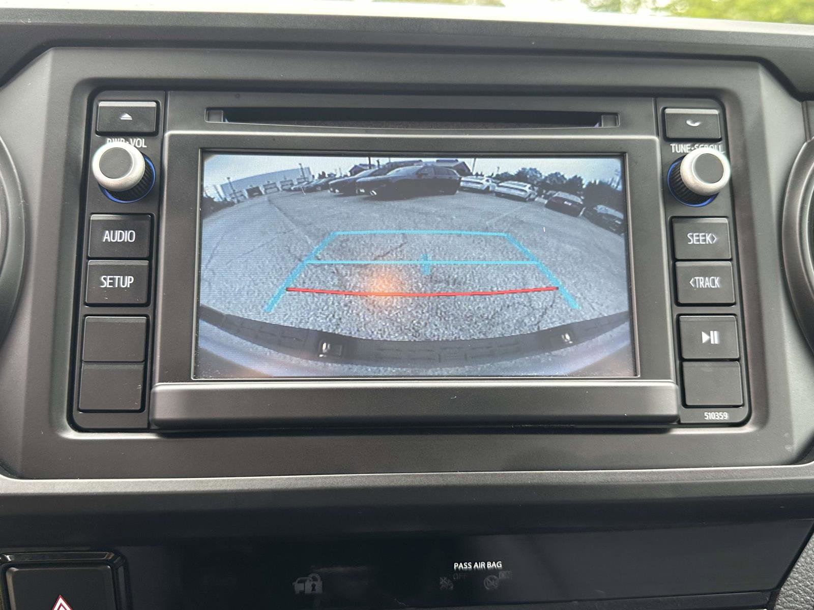 Used 2018 Toyota Tacoma SR image 5