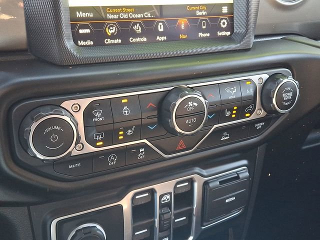 Used 2023 Jeep Wrangler Sahara w/ Cold Weather Group image 15