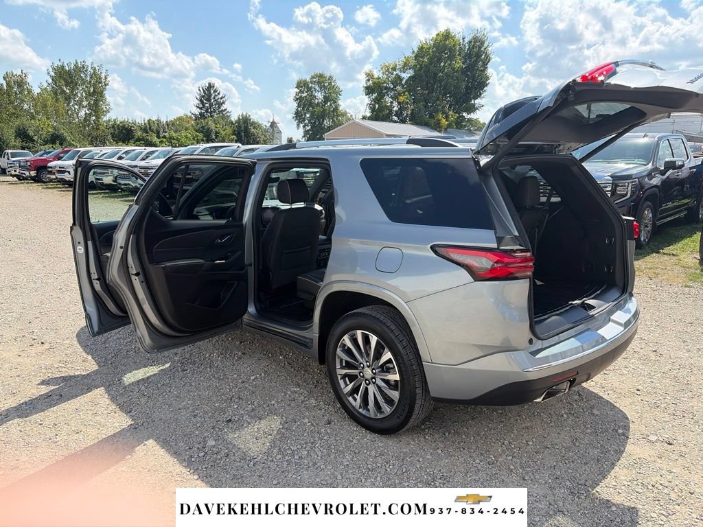 Used 2023 Chevrolet Traverse Premier AWD/4WD image 27