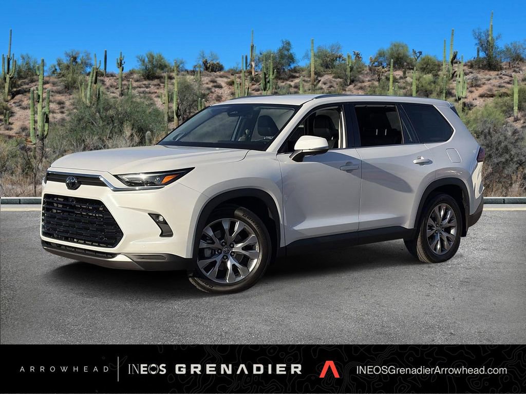 Used 2024 Toyota Grand Highlander FWD image 1