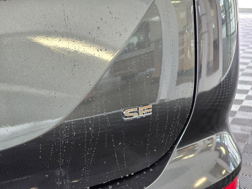 Used 2024 Mitsubishi Outlander SE image 16