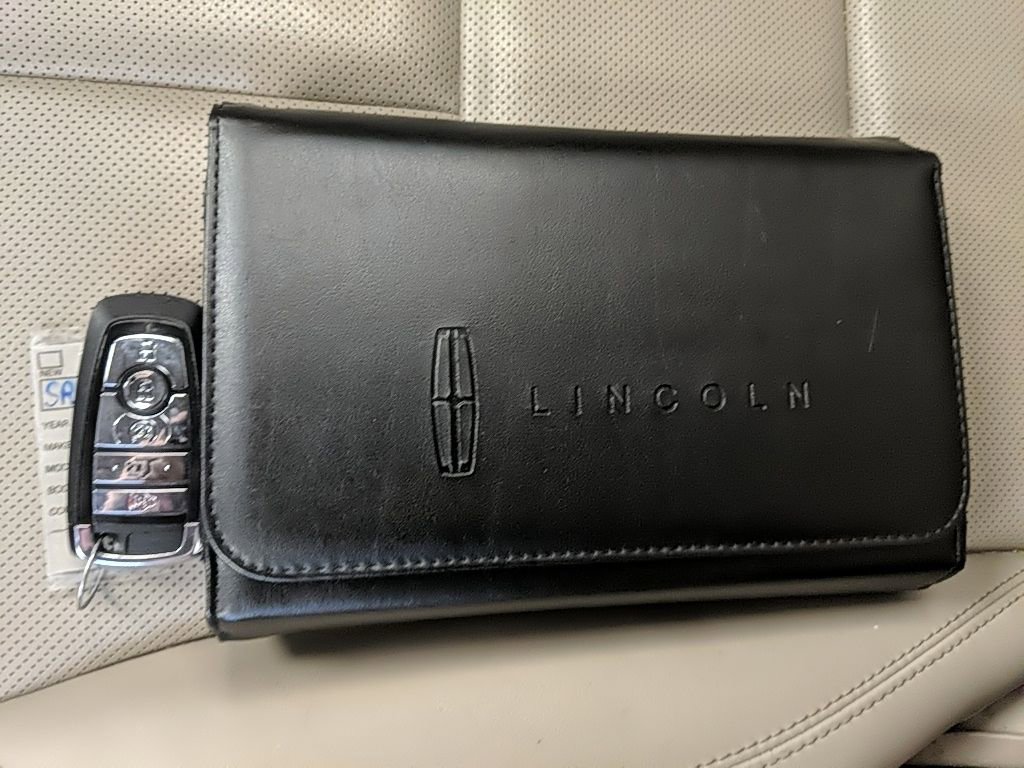 Certified 2022 Lincoln Corsair AWD w/ Equipment Group 101A image 27