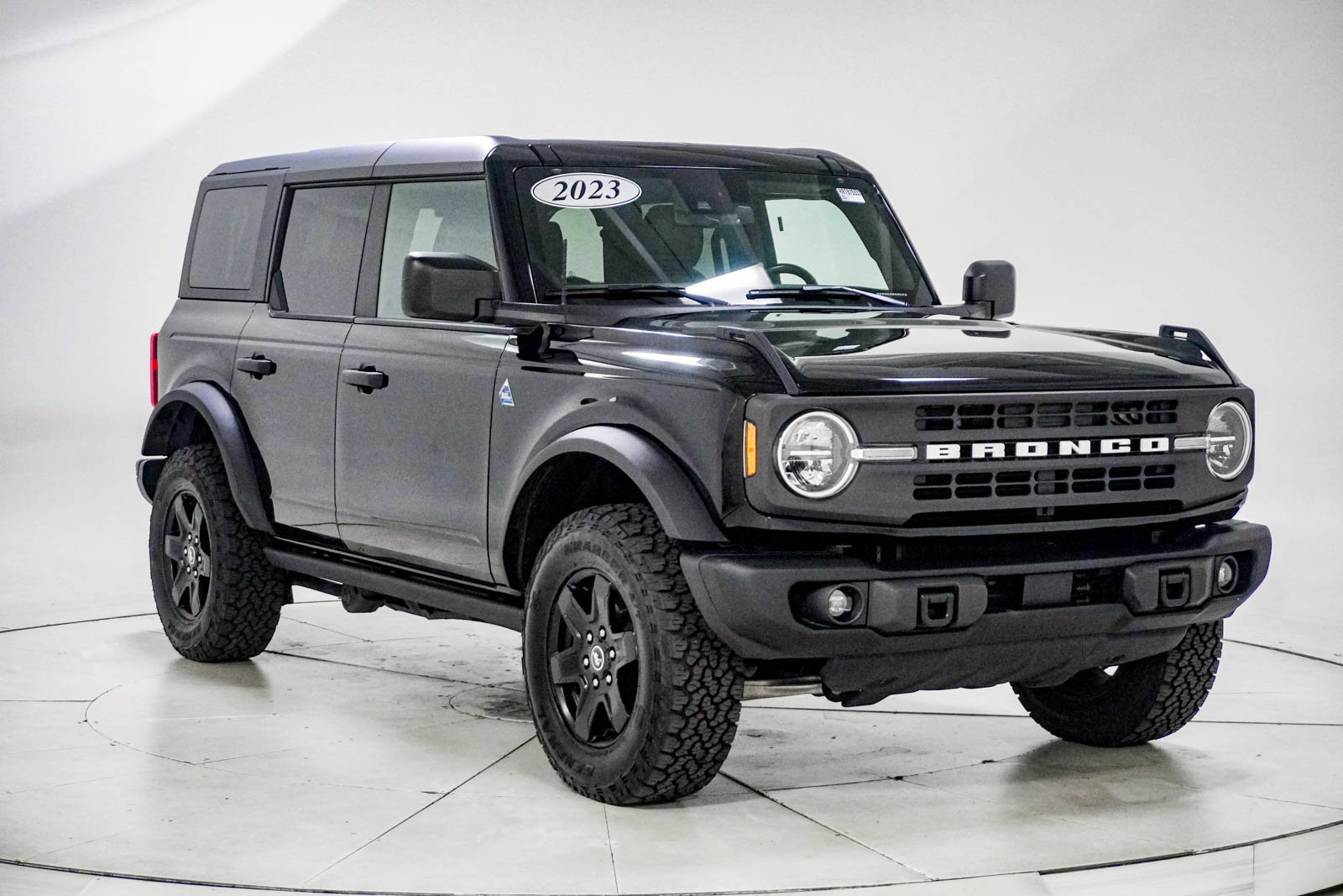 Used 2023 Ford Bronco Black Diamond AWD/4WD image 12