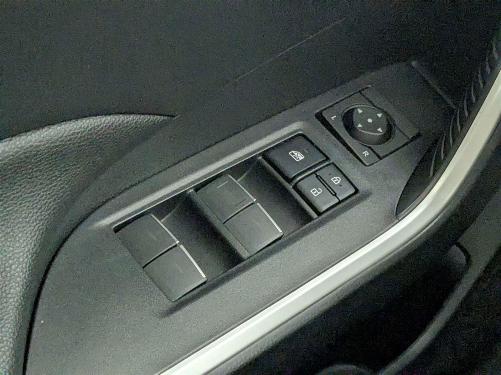 Certified 2025 Toyota RAV4 XLE AWD/4WD image 15