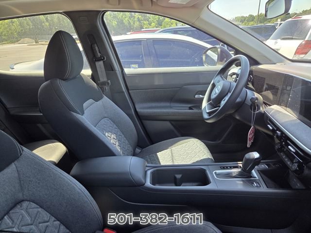 Used 2026 Nissan Kicks SV w/ SV Premium Package FWD image 9