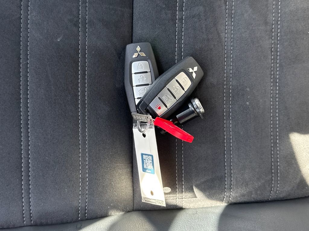 Used 2022 Mitsubishi Outlander SE image 28