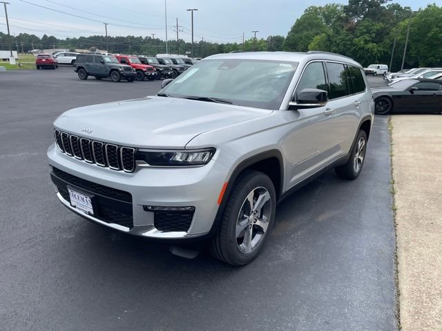New 2025 Jeep Grand Cherokee L Limited image 3