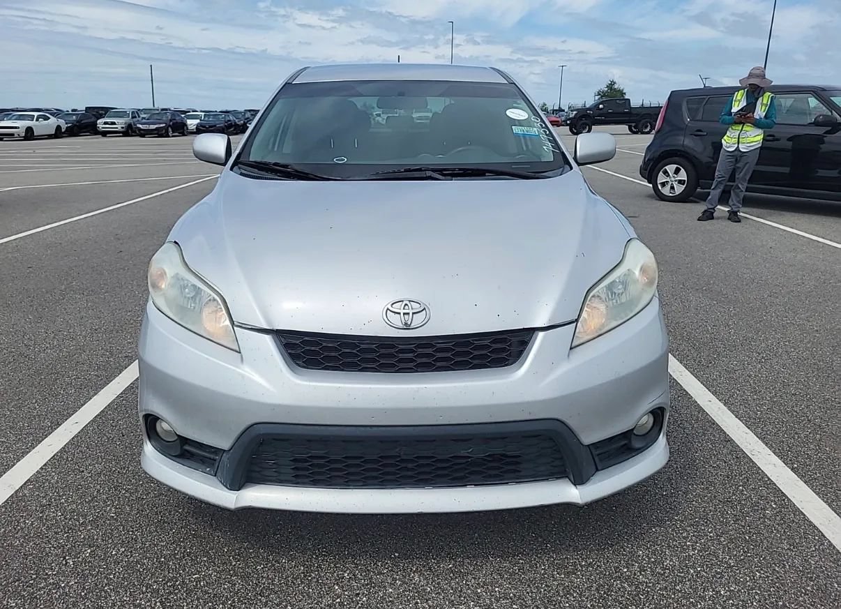 Used 2011 Toyota Matrix w/ Matrix Sport Pkg FWD image 6