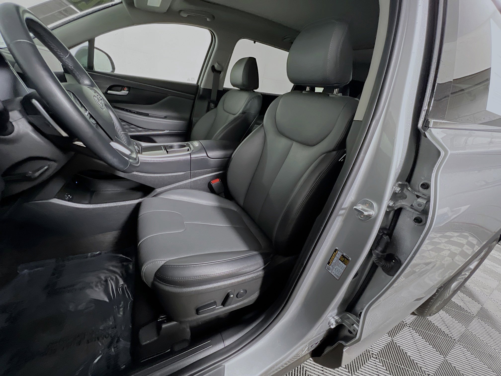 Used 2023 Hyundai Santa Fe SEL w/ Premium Package image 15