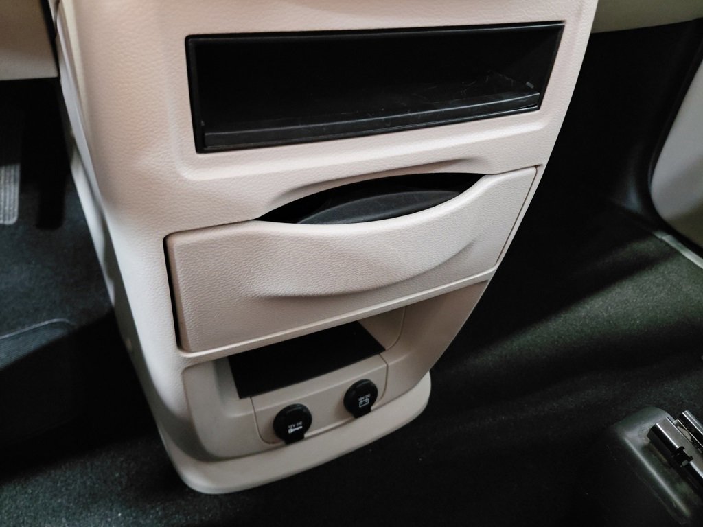 Certified 2020 Dodge Grand Caravan SE w/ UConnect Hands-Free Group image 27