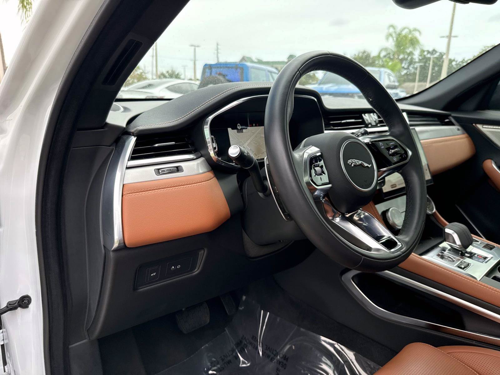 Used 2024 Jaguar F-PACE R-Dynamic S AWD/4WD image 20