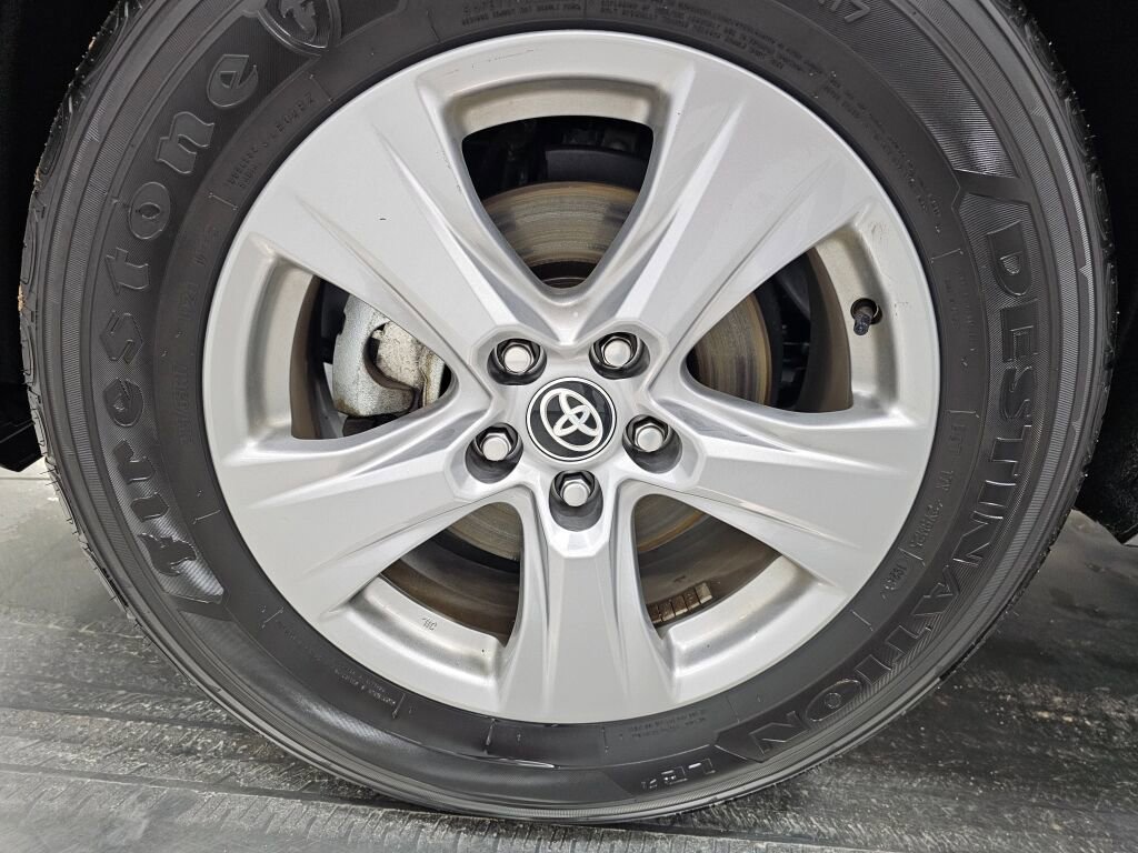Used 2024 Toyota RAV4 XLE image 8