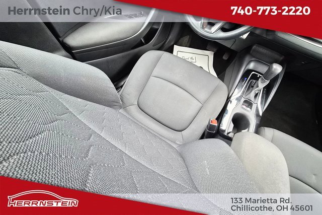 Used 2022 Toyota Corolla LE image 13