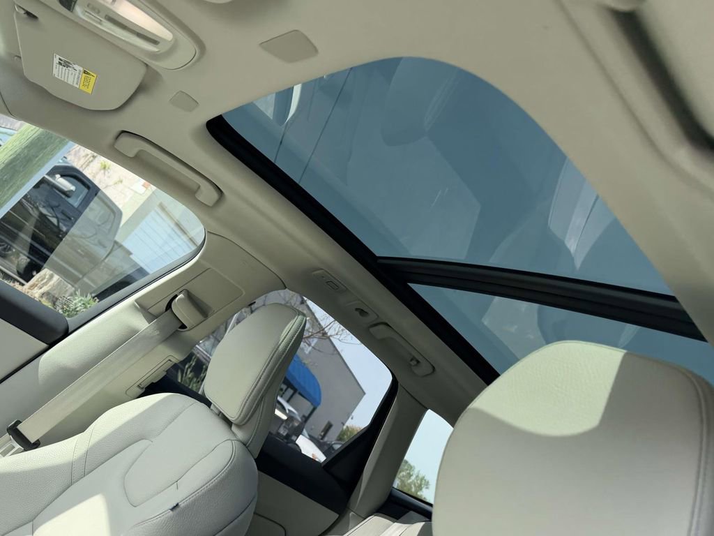 Used 2023 Volvo XC60 B5 Plus w/ Protection Package Premier image 19