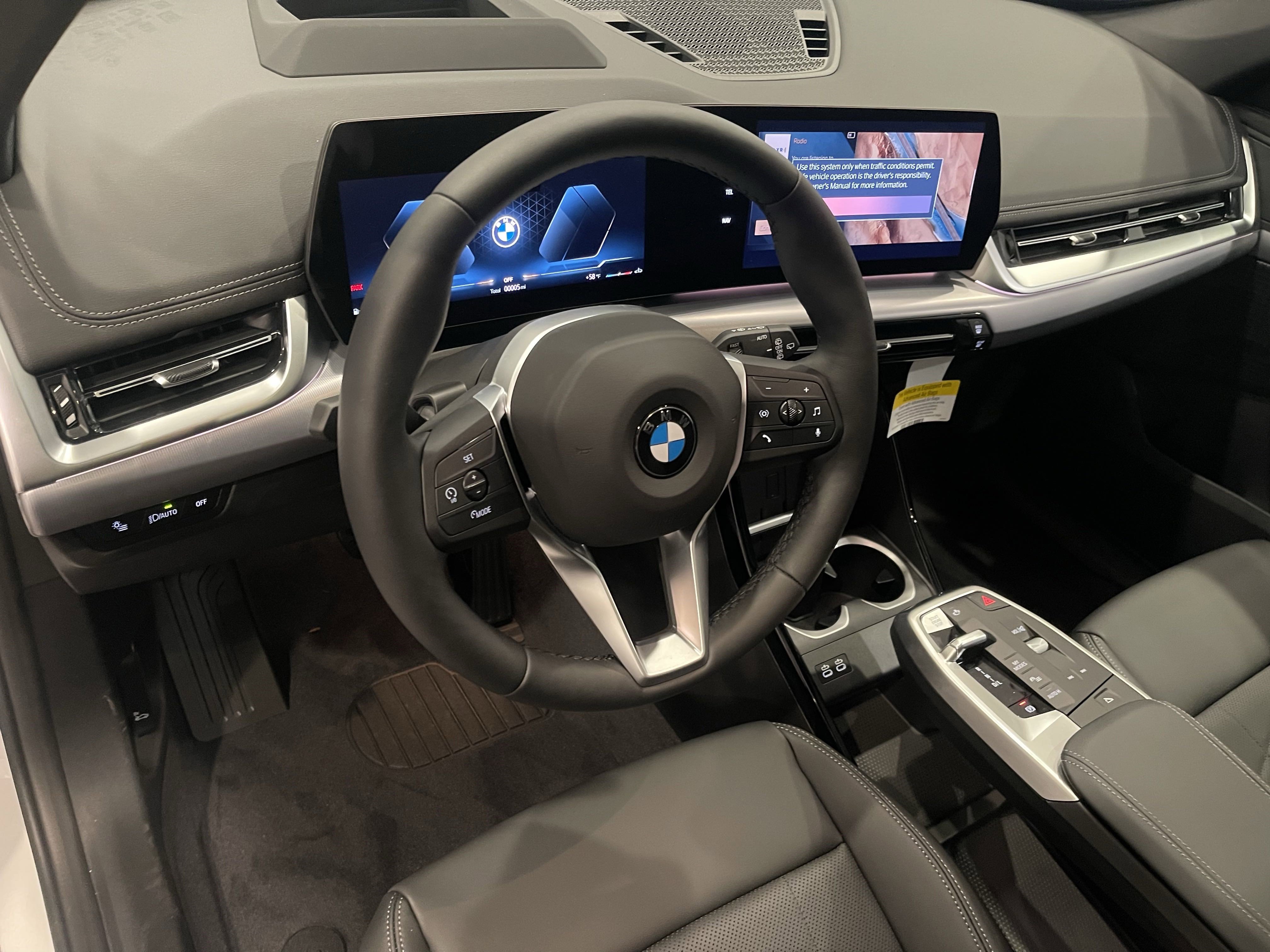 Used 2025 BMW X1 xDrive28i w/ Technology Package image 7