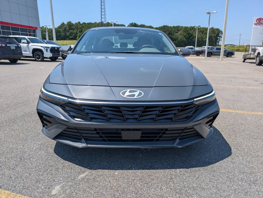 Used 2024 Hyundai Elantra SEL w/ Convenience Package FWD image 8