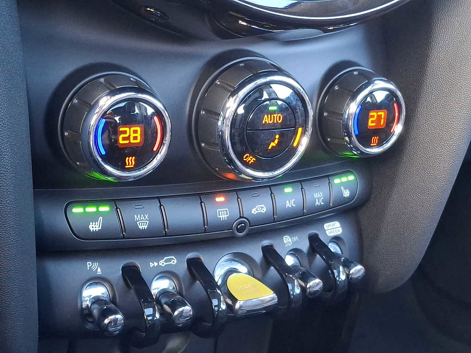 Certified 2024 MINI Cooper SE image 14