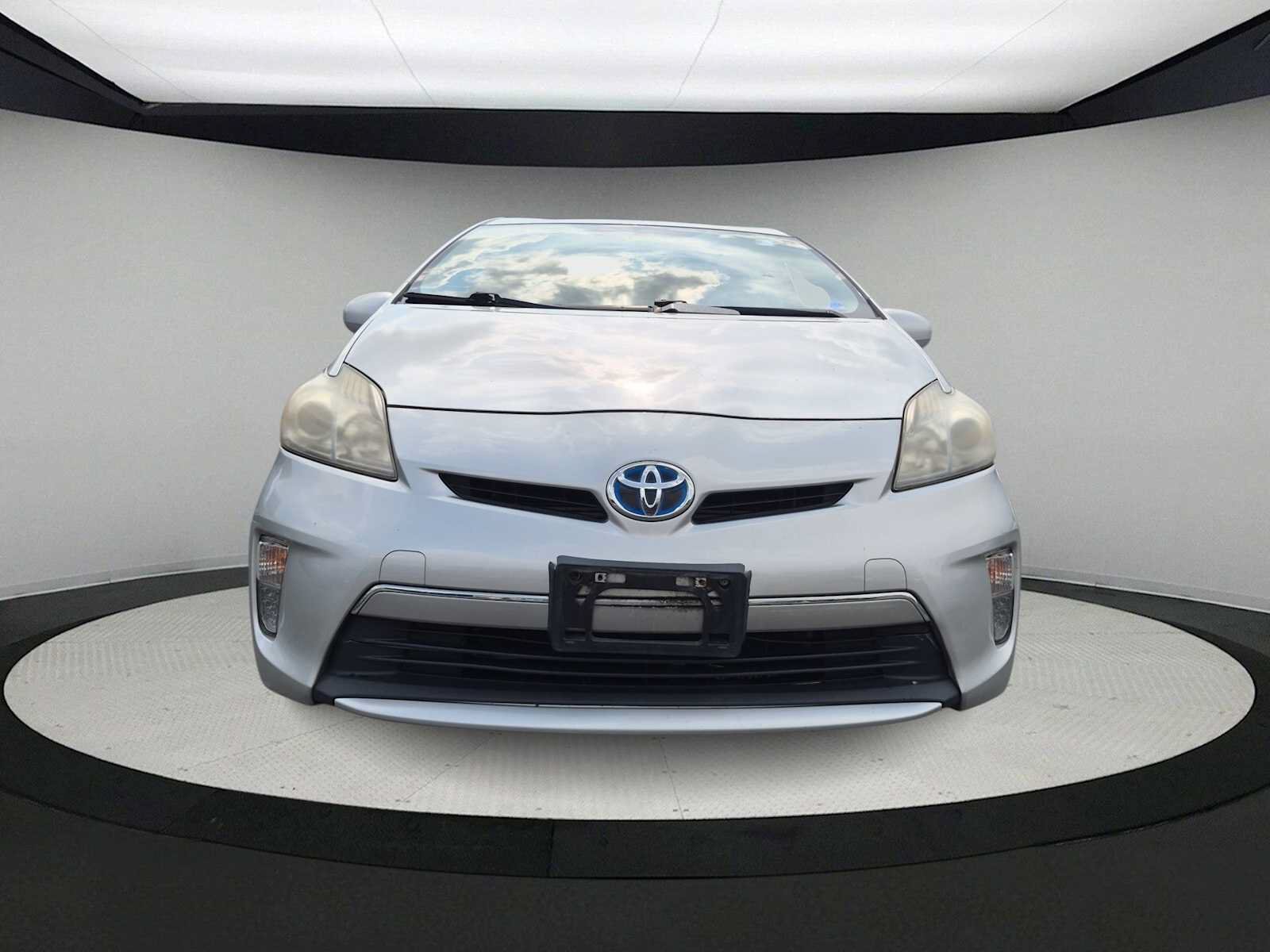 Used 2013 Toyota Prius Prime Plug-In Hybrid FWD image 3