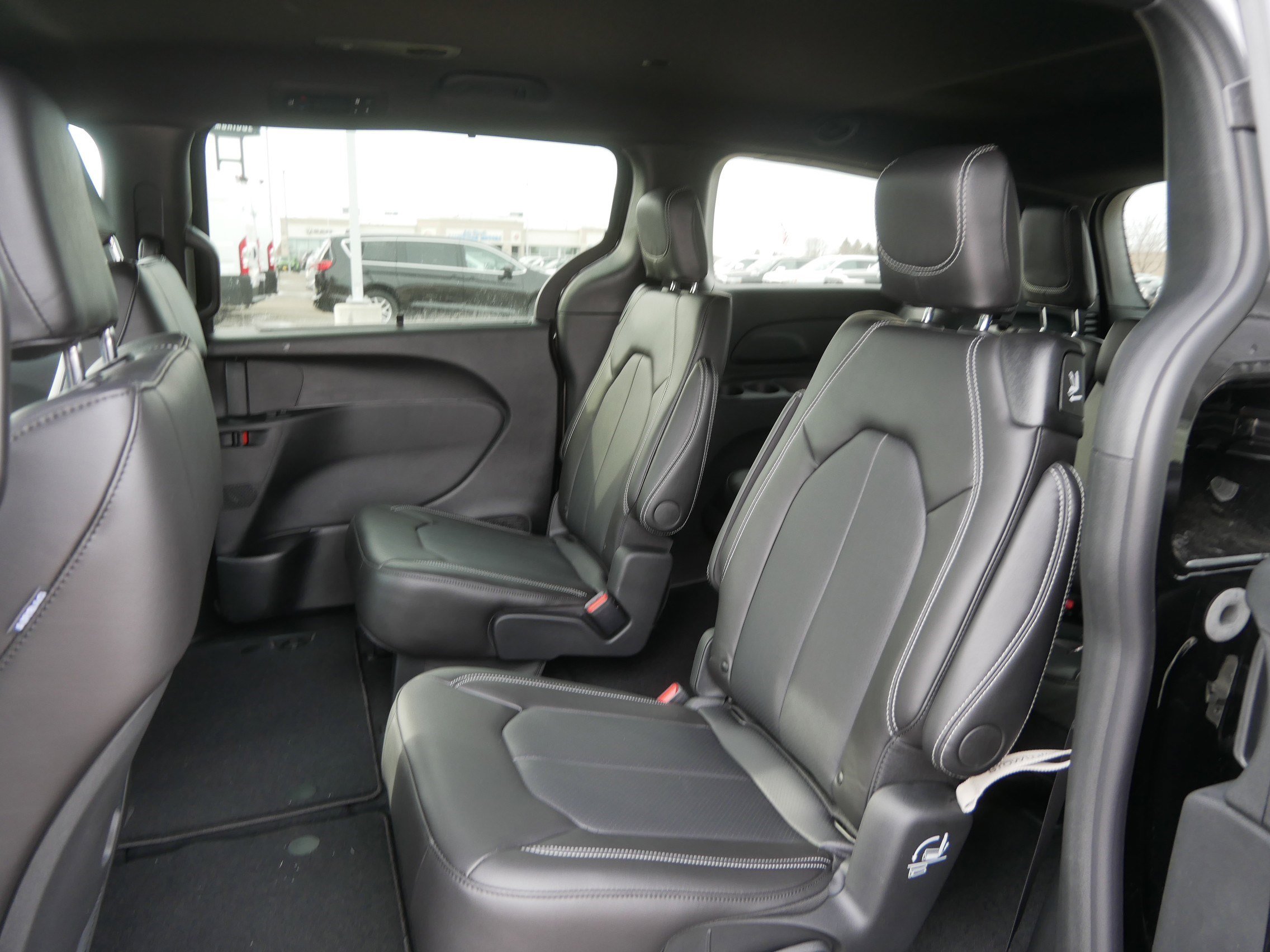 New 2026 Chrysler Voyager LX FWD image 4