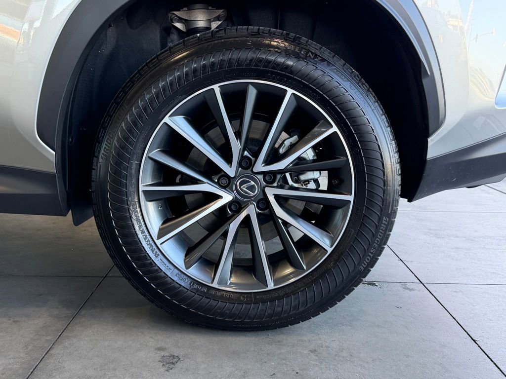 Used 2025 Lexus NX 350h AWD w/ Accessory Package (2T) image 15