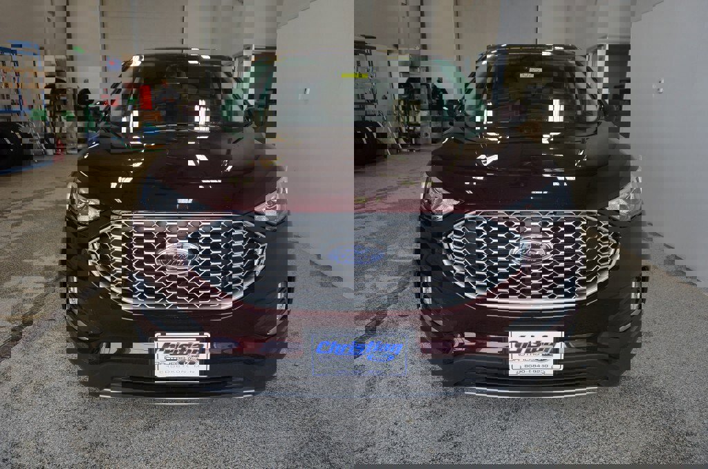 Used 2024 Ford Edge SEL w/ Convenience Package image 7