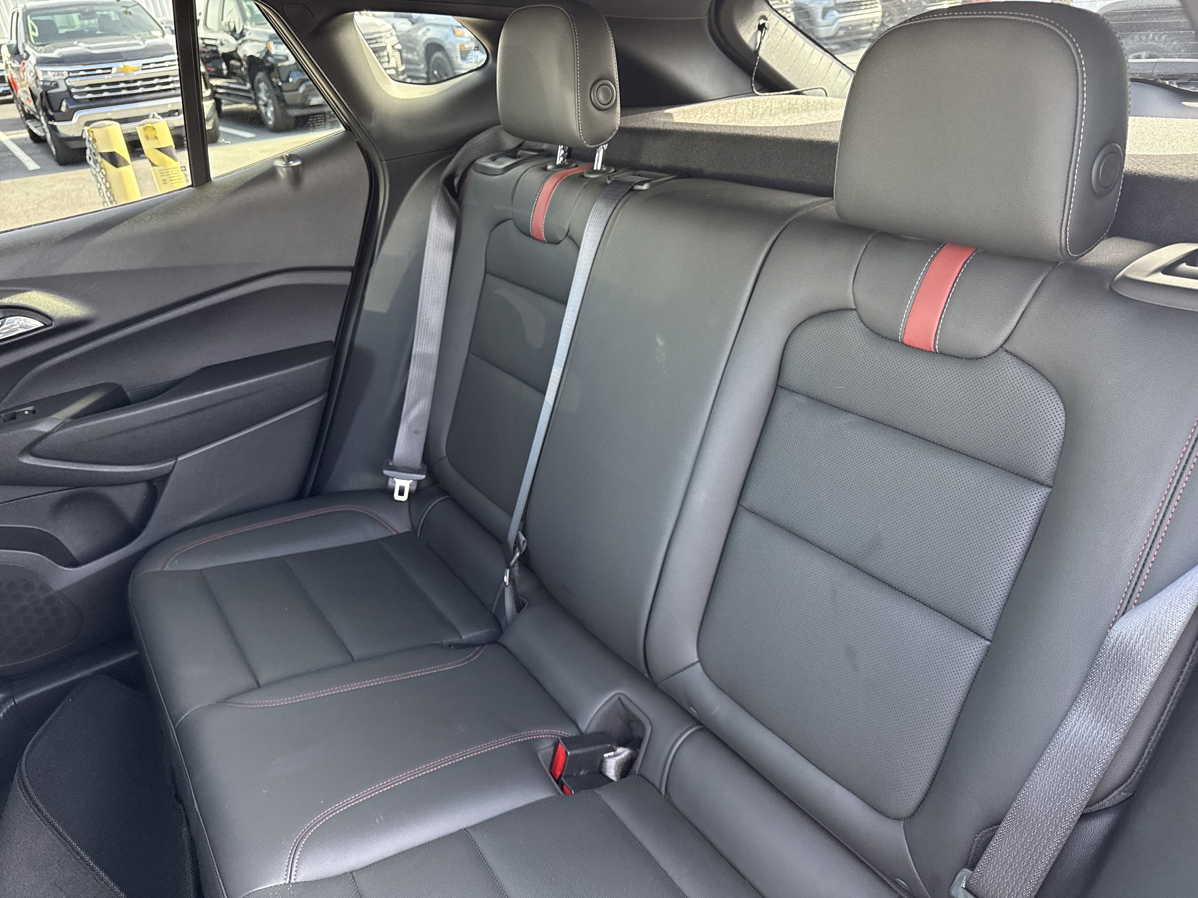 Certified 2025 Chevrolet Trax RS w/ Driver Confidence Package image 24