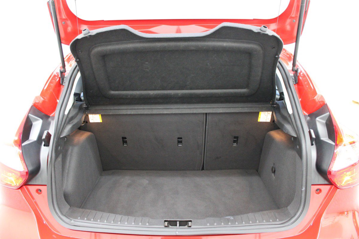 Used 2012 Ford Focus SE FWD image 9