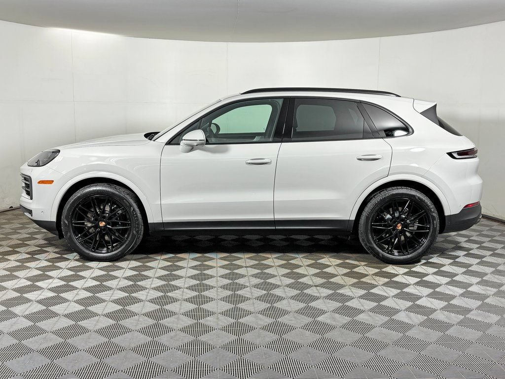 Certified 2026 Porsche Cayenne AWD/4WD image 2