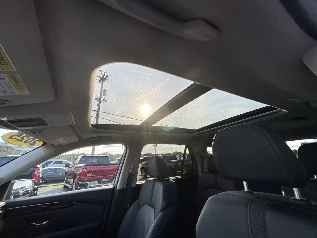 Used 2025 Honda Pilot Touring image 18