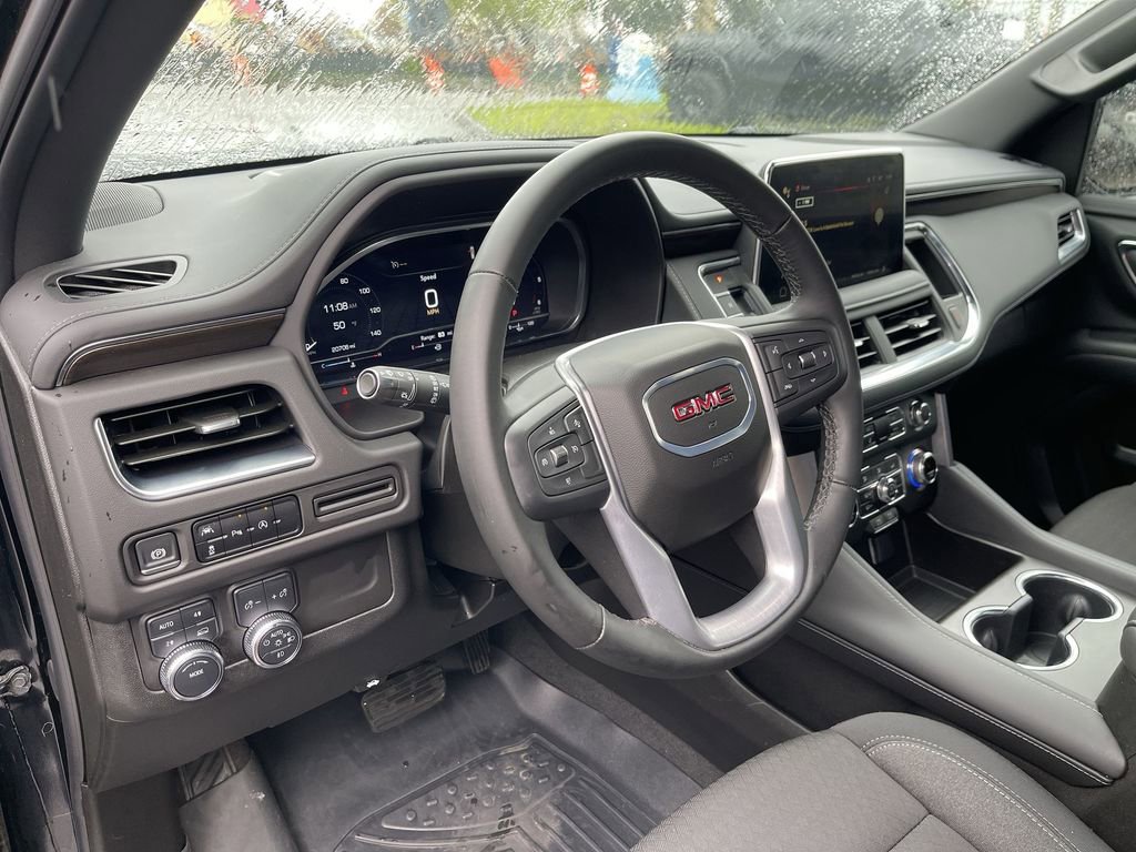 Used 2024 GMC Yukon SLE image 10