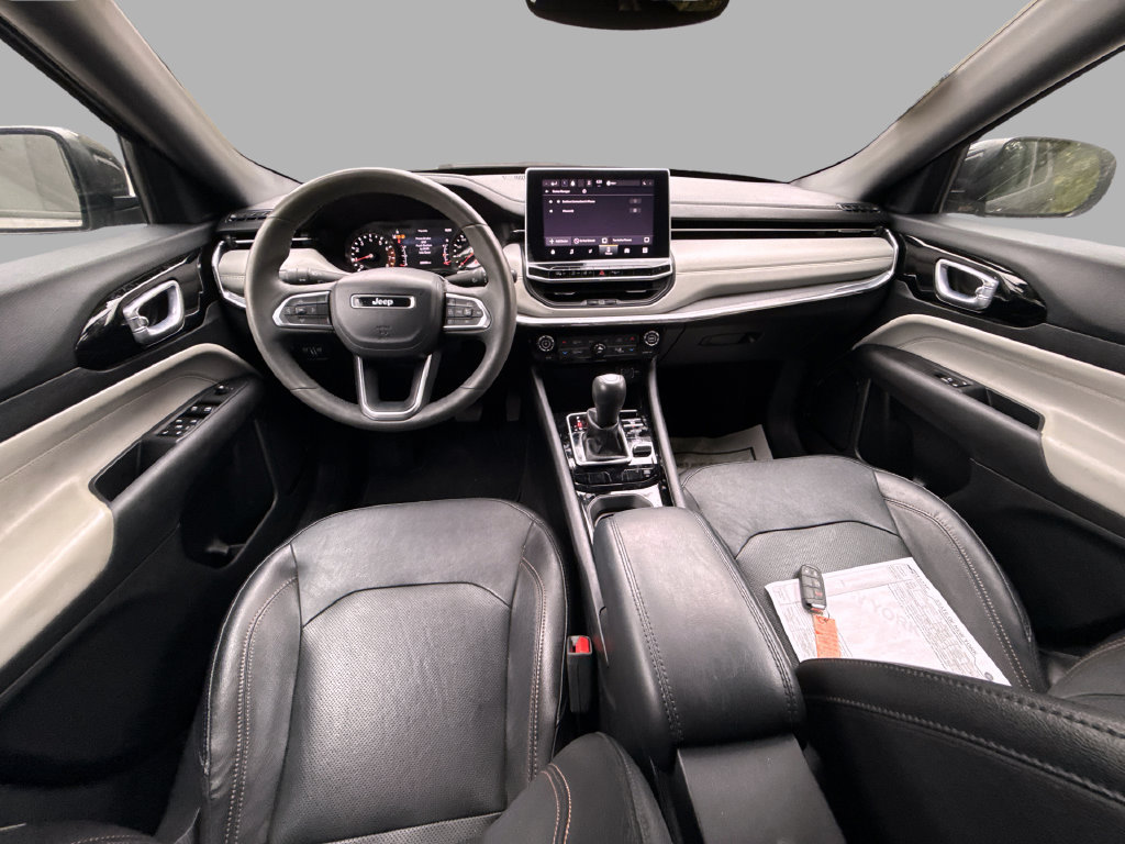Used 2023 Jeep Compass Limited AWD/4WD image 13