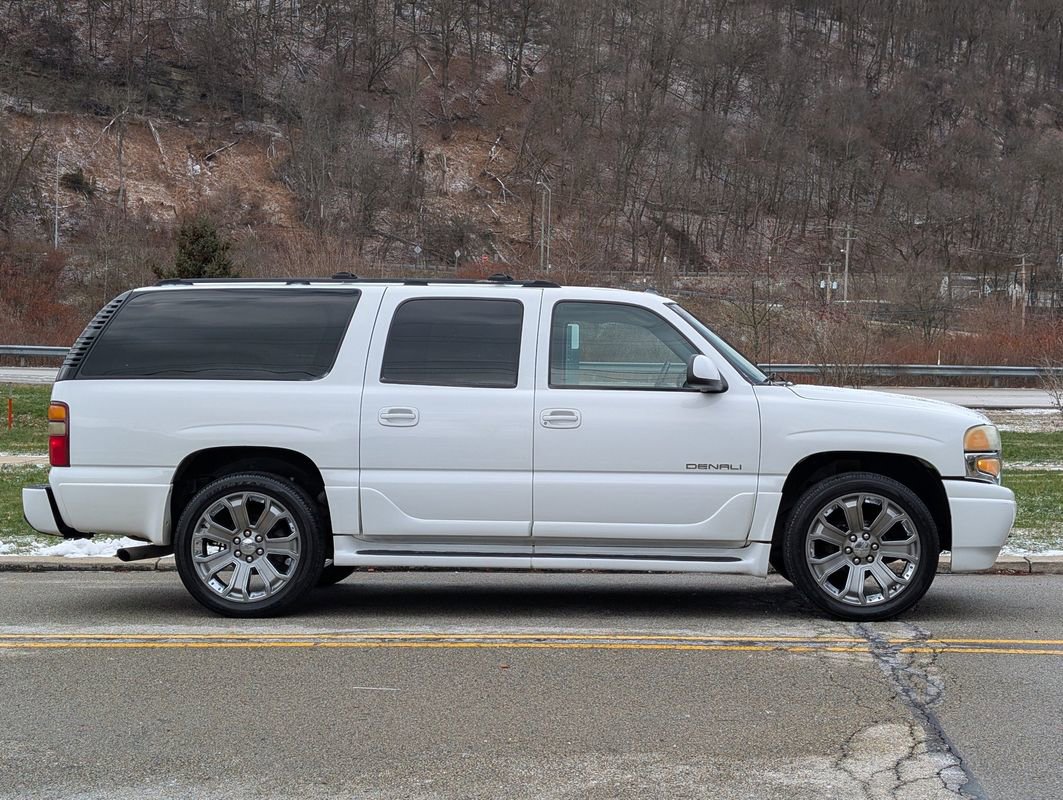 Used 2003 GMC Yukon XL Denali image 4