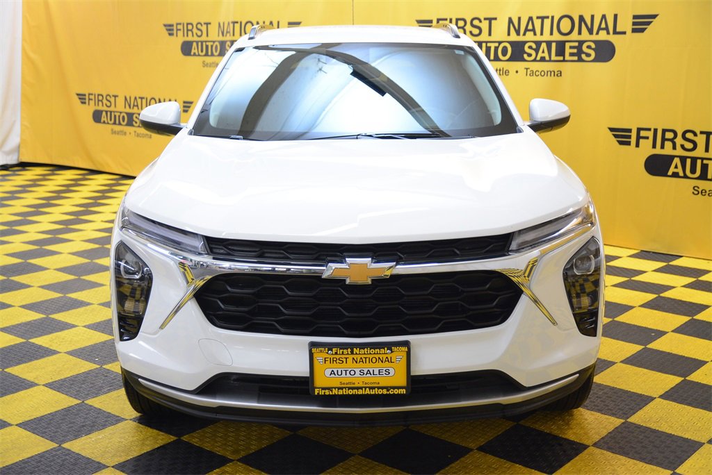 Used 2025 Chevrolet Trax LT image 4