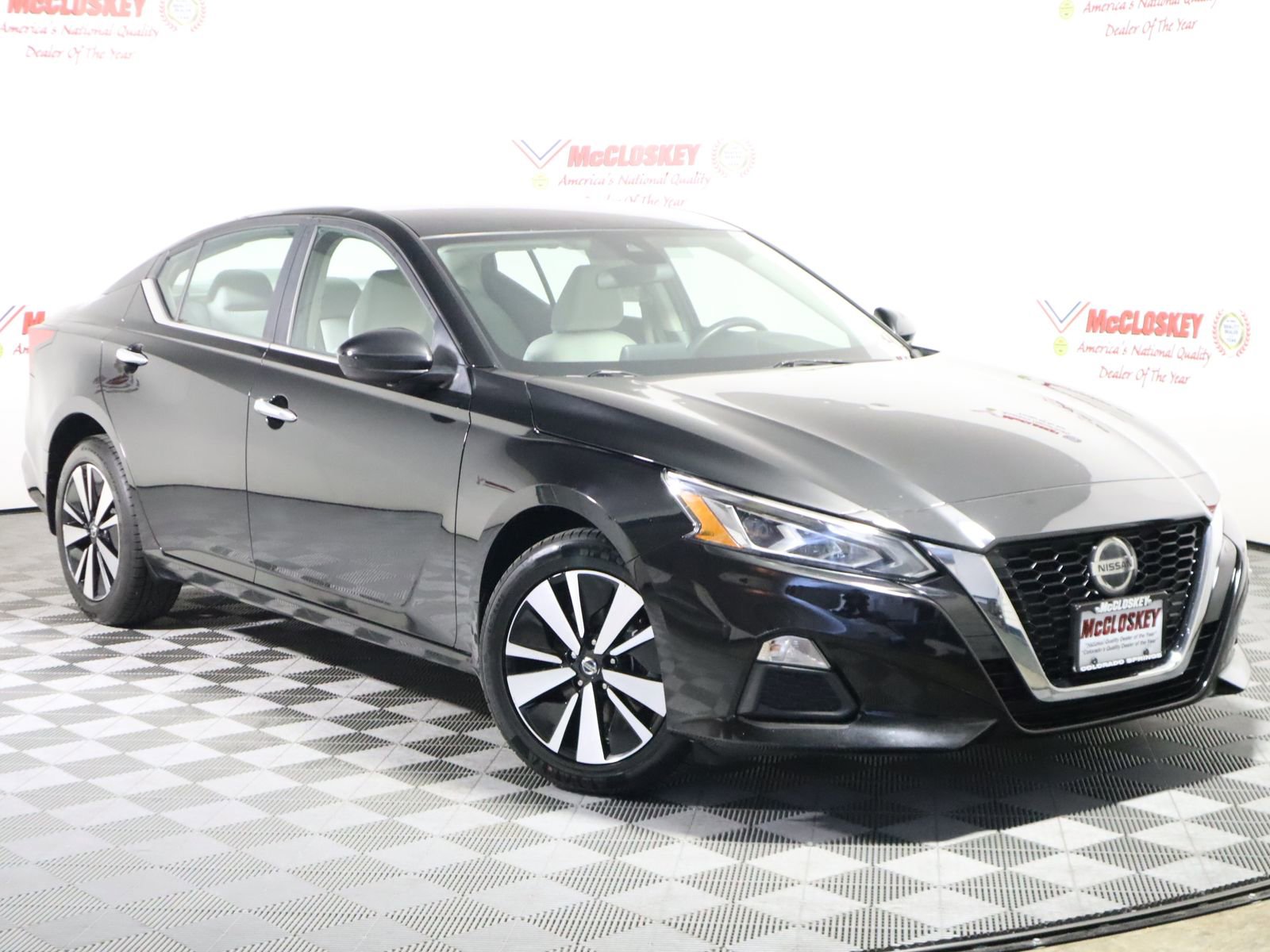 Used 2021 Nissan Altima 2.5 SV image 2