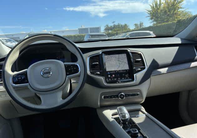 Used 2023 Volvo XC90 T8 Ultimate AWD/4WD image 3