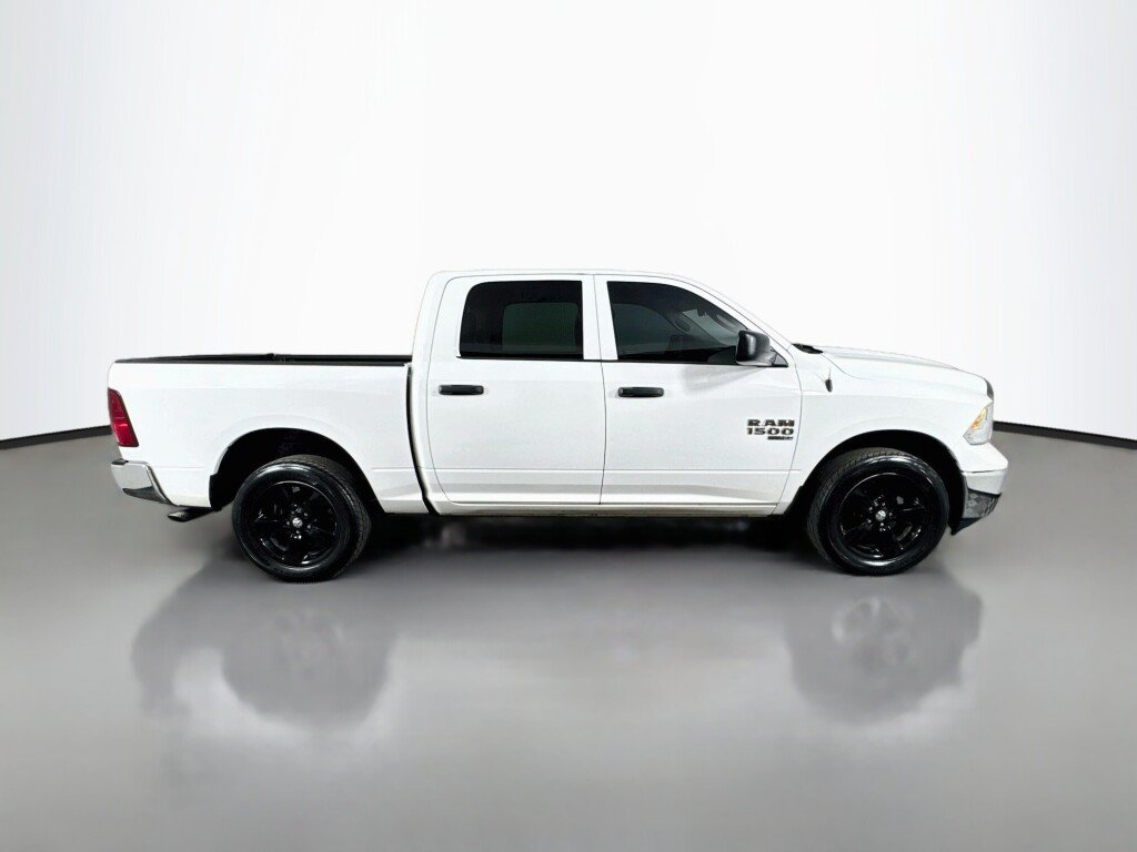 Used 2023 RAM 1500 Classic SLT AWD/4WD image 6