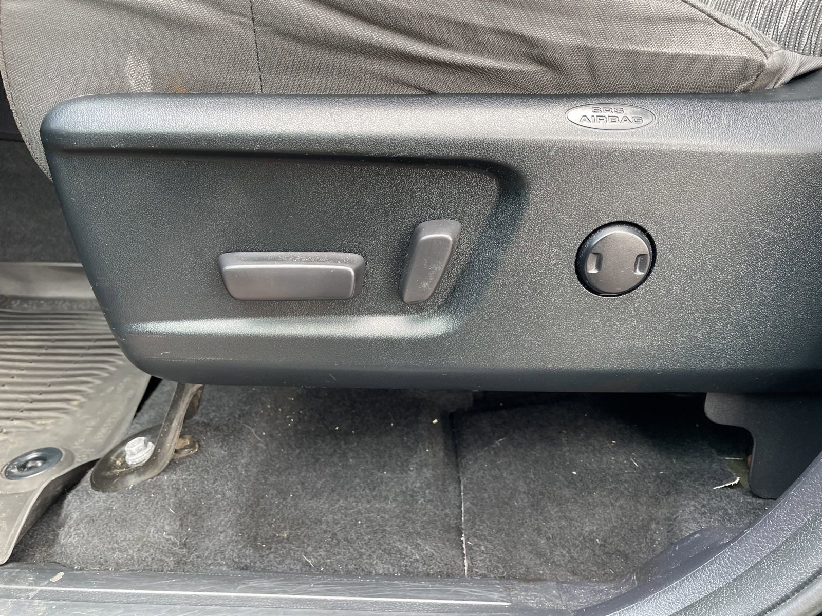 Used 2021 Toyota Tundra SR5 w/ SR5 Upgrade Package AWD/4WD image 11