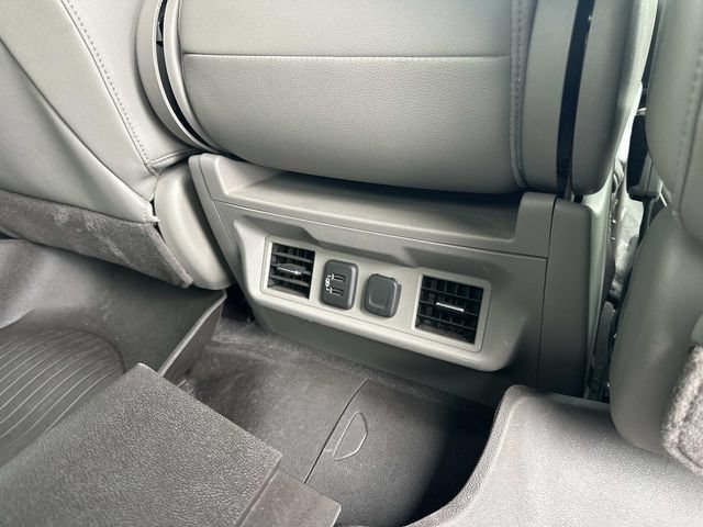 Used 2021 Chevrolet Silverado 1500 LT AWD/4WD image 13