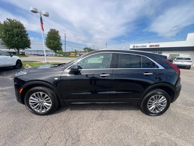 Used 2024 Cadillac XT4 Premium Luxury AWD/4WD image 9