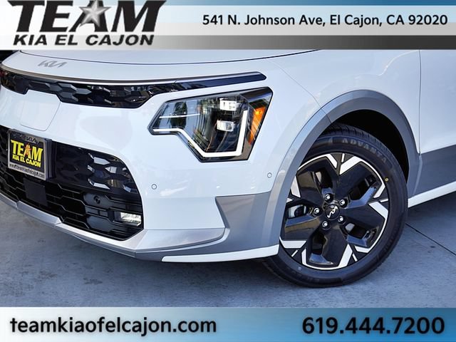 Certified 2023 Kia Niro Wave FWD image 3