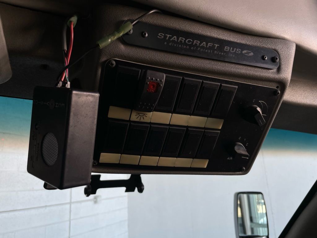 Used 2016 Ford E-350 and Econoline 350 Super Duty RWD image 25