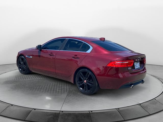 Used 2017 Jaguar XE Prestige RWD image 3