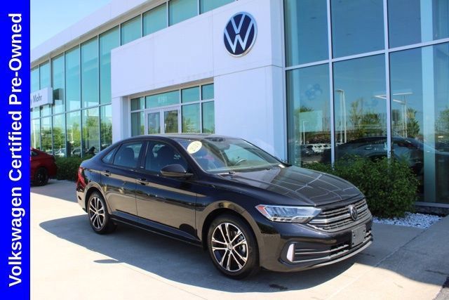 Used 2024 Volkswagen Jetta Sport FWD image 1