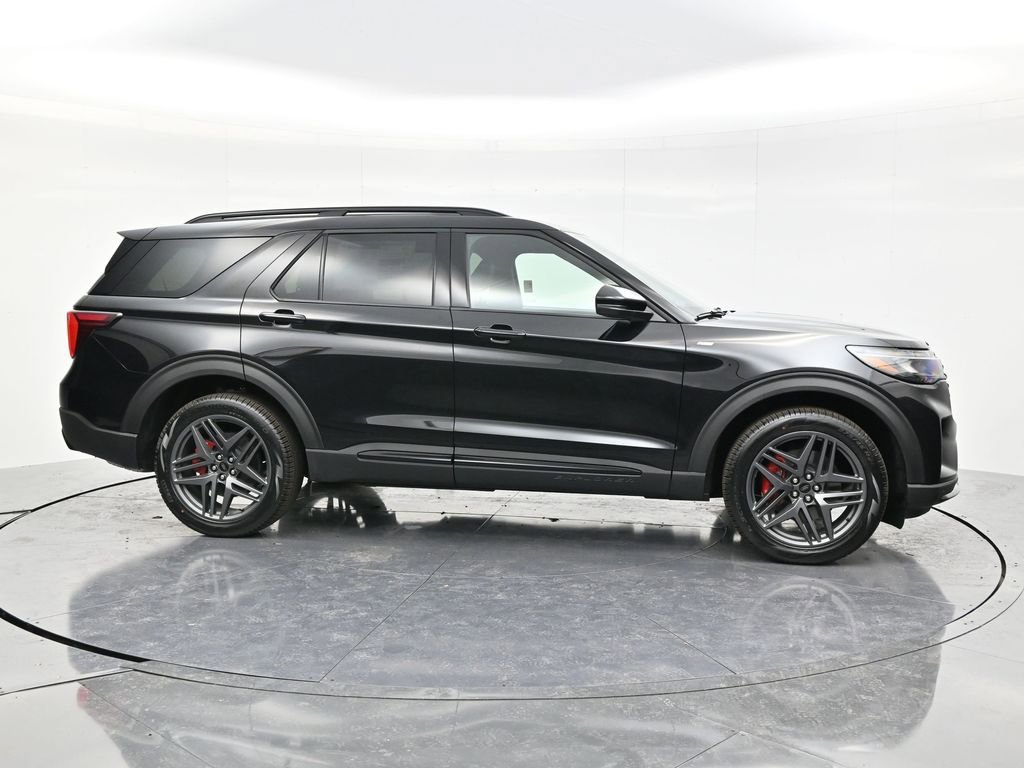 New 2026 Ford Explorer ST-Line w/ ST-Line Street Pack AWD/4WD image 4