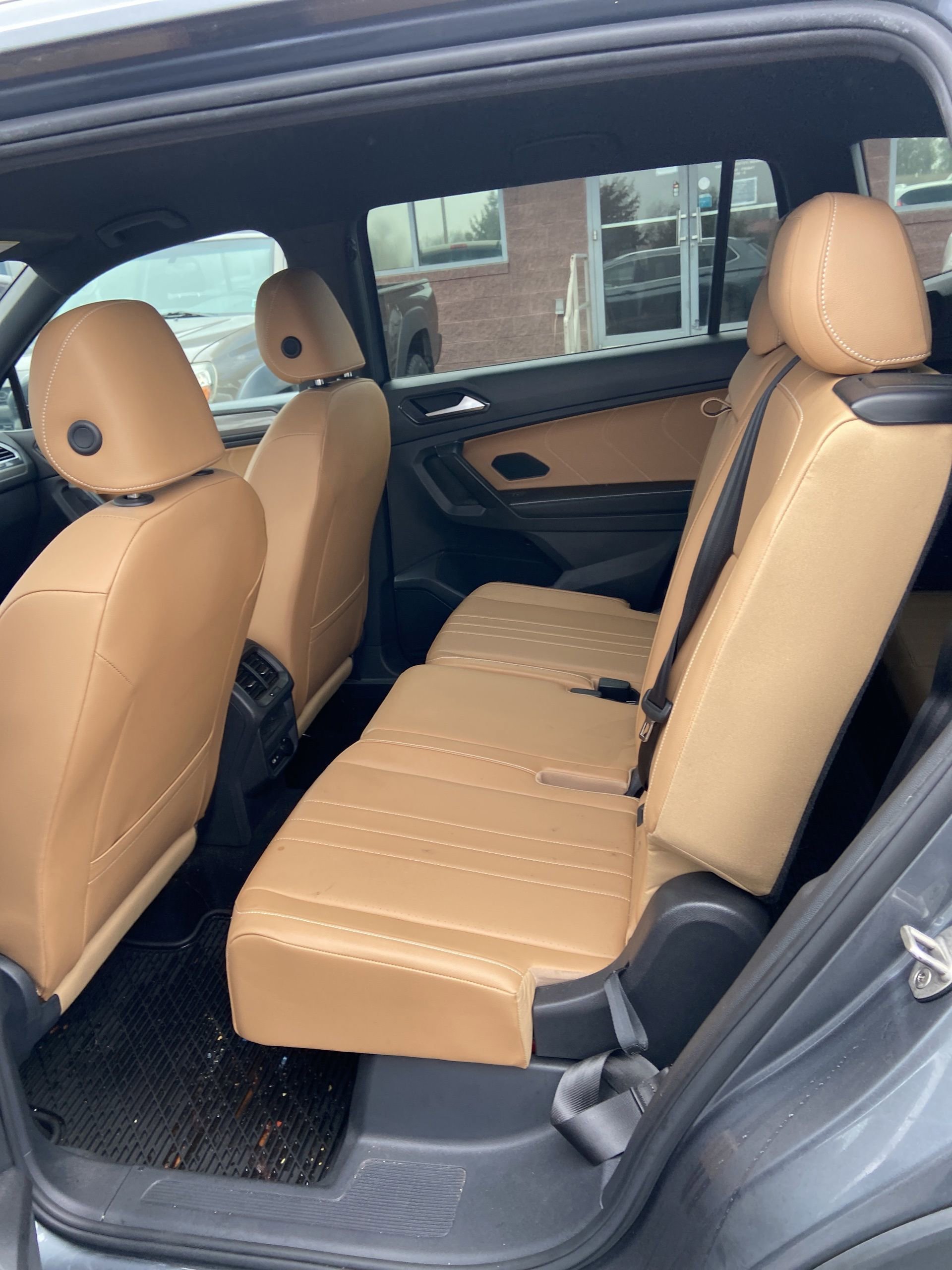 Used 2022 Volkswagen Tiguan SE FWD image 9